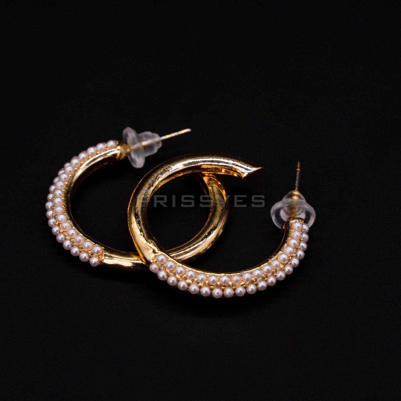 Pearl Round Shaped Stud Earring